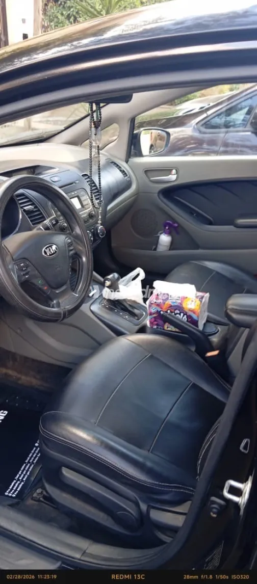 كيا سيراتو 2016 أبيض مستعملة للبيع - 1