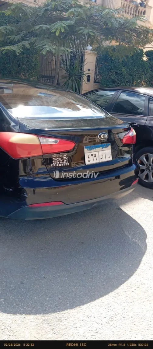 كيا سيراتو 2016 أبيض مستعملة للبيع - 5