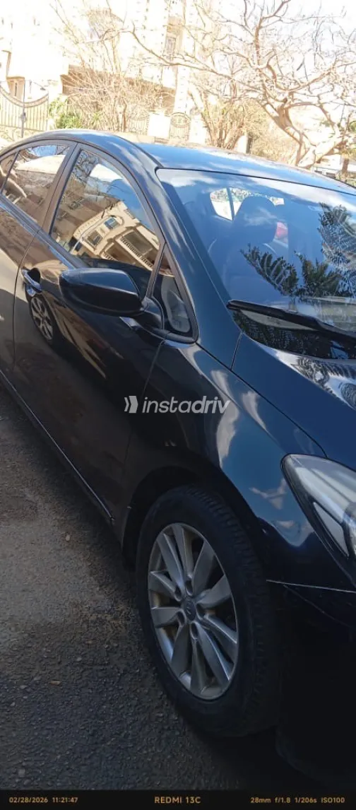 كيا سيراتو 2016 أبيض مستعملة للبيع - 9