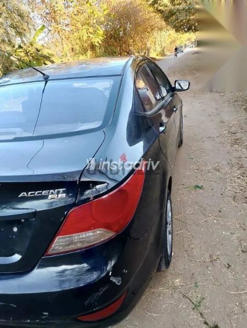 Hyundai Accent 2011 Black Used for Sale - 5