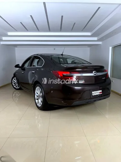 اوبل أنسيجنيا 2017 بني مستعملة للبيع - 3