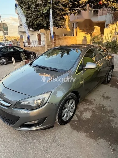 اوبل أسترا 2020 بيج مستعملة للبيع - 3