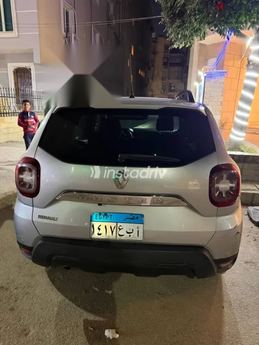 رينو داستر 2022 فضي مستعملة للبيع - 2