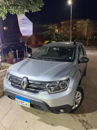 رينو داستر 2022 فضي مستعملة للبيع