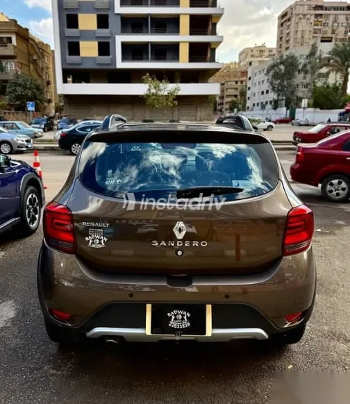 رينو سانديرو 2019 بني مستعملة للبيع - 4