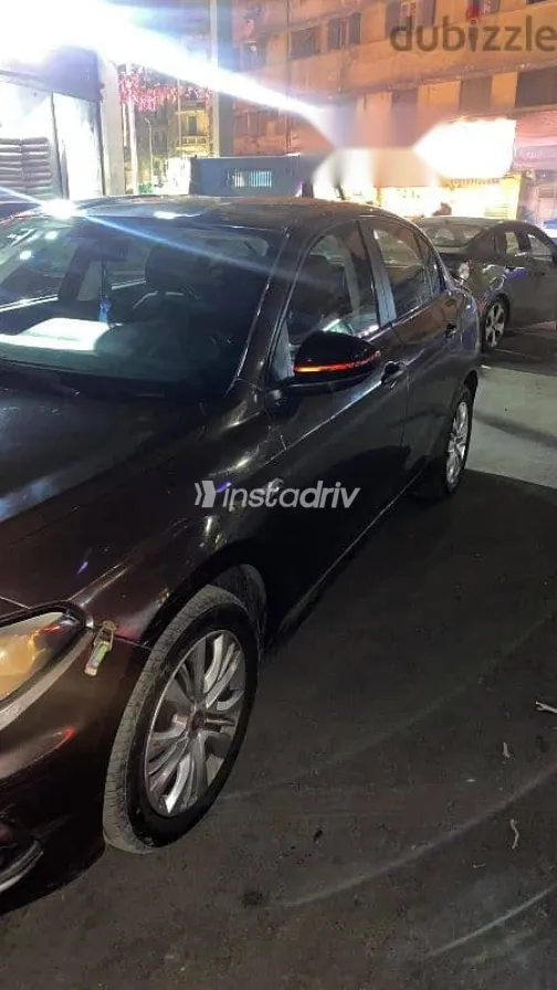 فيات تيبو 2020 بني مستعملة للبيع - 1