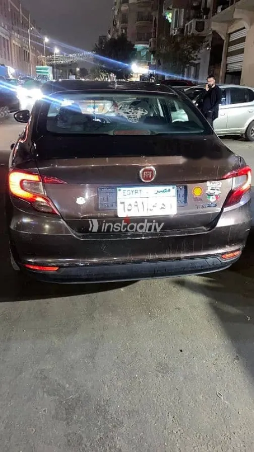 فيات تيبو 2020 بني مستعملة للبيع - 5