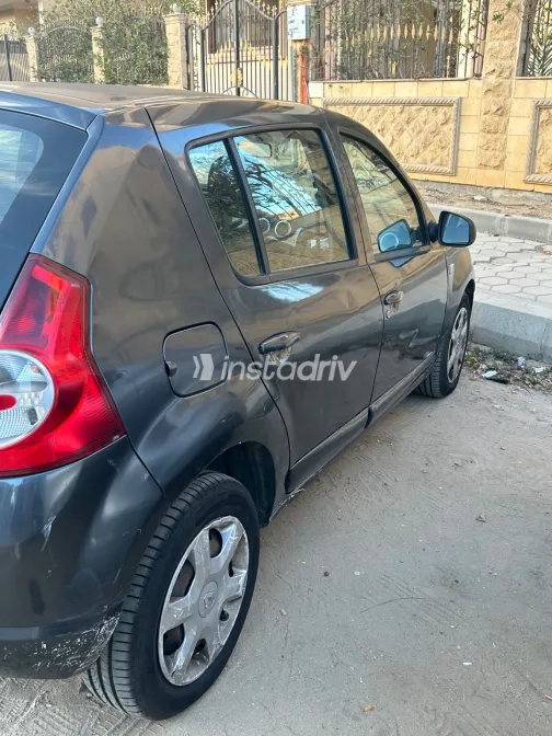 رينو سانديرو 2014 أبيض مستعملة للبيع - 7