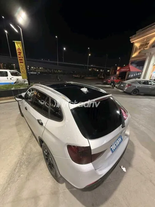 بي ام دبليو X1 2013 أبيض مستعملة للبيع - 7