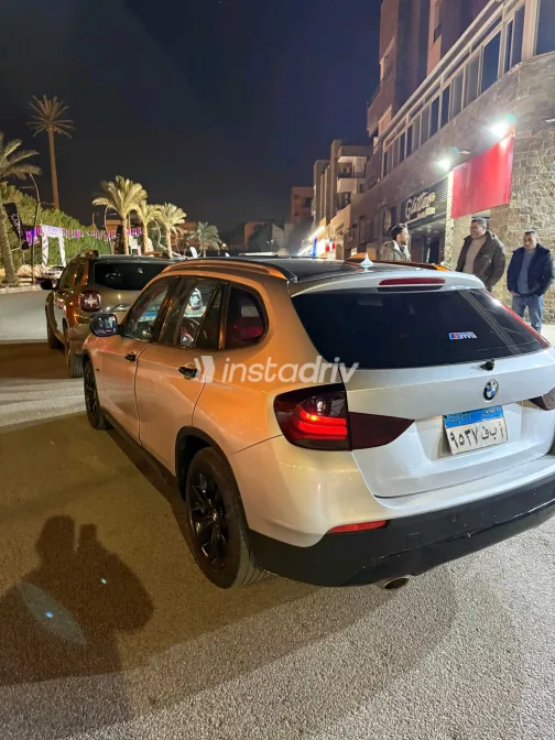 بي ام دبليو X1 2013 أبيض مستعملة للبيع - 10