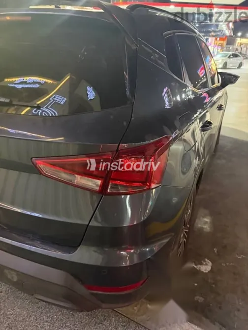 سيات ارونا 2022 رمادي مستعملة للبيع - 6