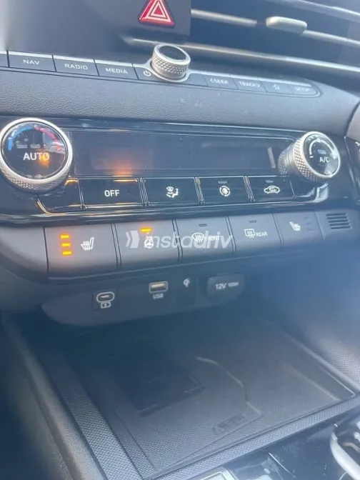 هيونداي إلنترا 2025 أبيض جديدة للبيع - 10