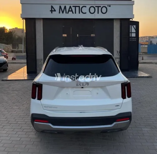 Kia Sorento 2024 White Used for Sale - 5