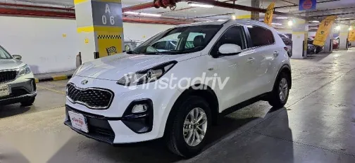 كيا سبورتاج 2022 أبيض مستعملة للبيع - 2