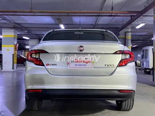 Fiat Tipo 2024 Silver Used for Sale - 2
