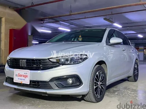 Fiat Tipo 2024 Silver Used for Sale - 8