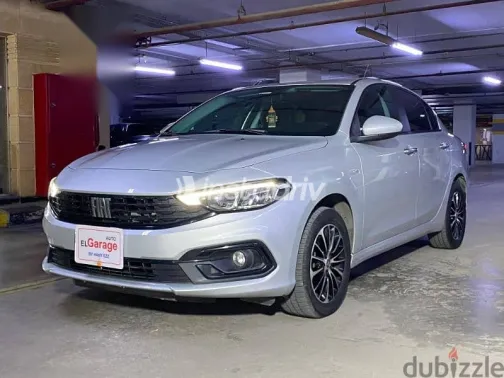 Fiat Tipo 2024 Silver Used for Sale - 10