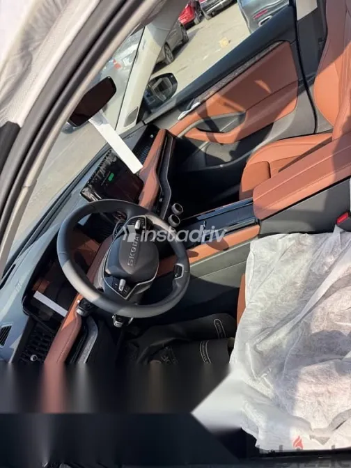 سكودا سوبيرب 2026 رمادي جديدة للبيع - 4