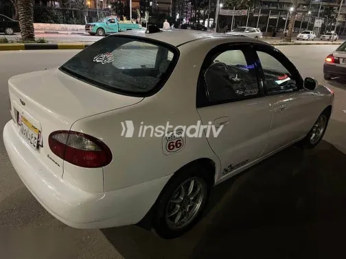 دايو لانوس 1997 أبيض مستعملة للبيع - 1