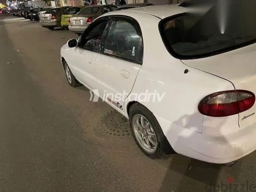 دايو لانوس 1997 أبيض مستعملة للبيع - 3