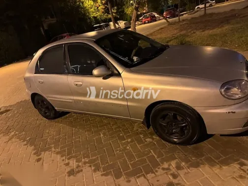 دايو جوليت 2001 فضي مستعملة للبيع - 1