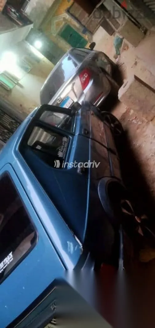 فيات 127 1986 أزرق غامق مستعملة للبيع - 1