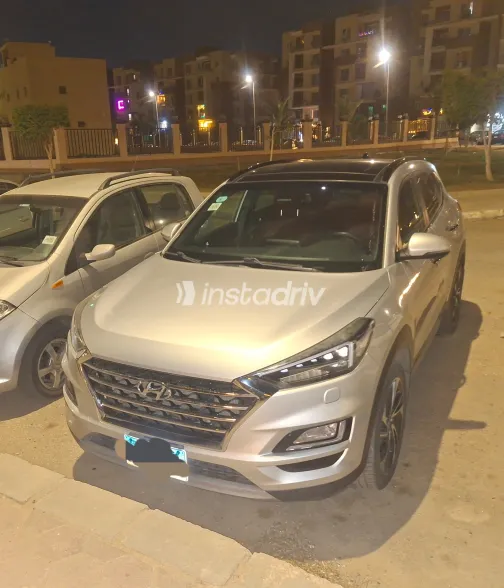 هيونداي توسان 2020 أبيض مستعملة للبيع - 7