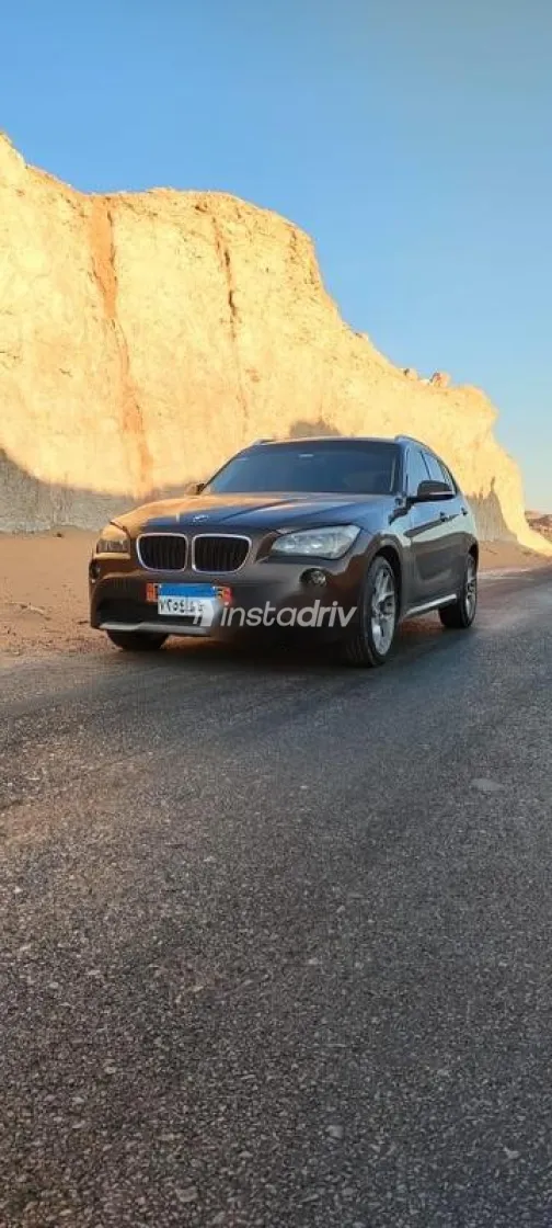 بي ام دبليو X1 2013 برونزي مستعملة للبيع - 1