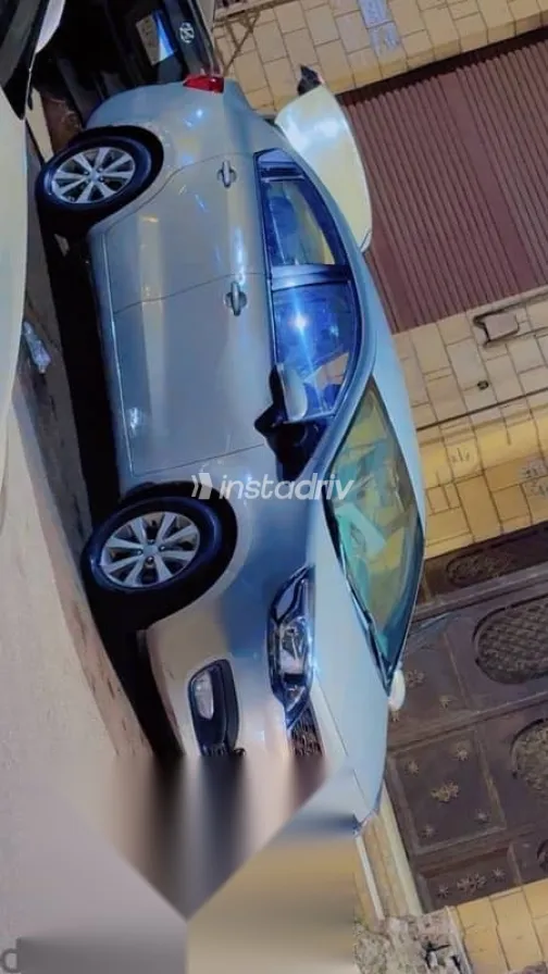 كيا ريو 2012 فضي مستعملة للبيع - 2