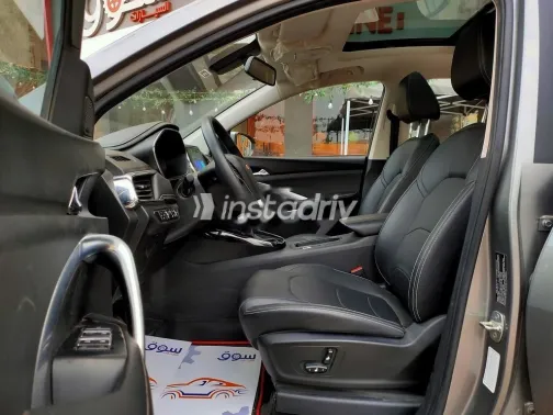 Chevrolet Captiva 2025 Gray Used for Sale - 5