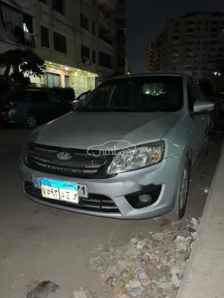 لادا جرانتا 2015 فضي مستعملة للبيع