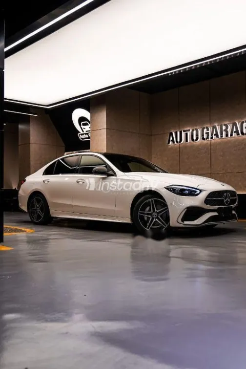 مرسيدس C 200 2022 أبيض مستعملة للبيع - 1