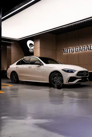 مرسيدس C 200 2022 أبيض مستعملة للبيع