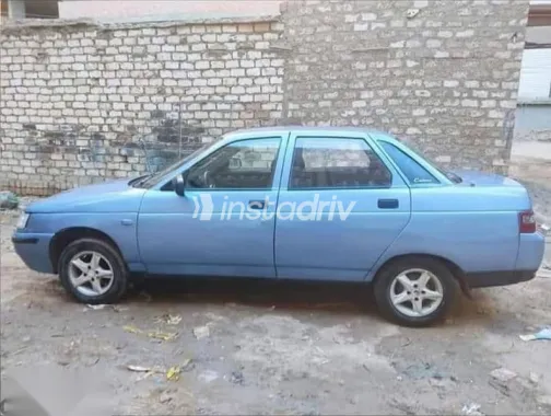 لادا بريورا 2007 أزرق غامق مستعملة للبيع - 1