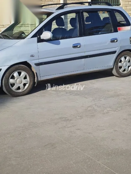 هيونداي ماتريكس 2005 فضي مستعملة للبيع - 2