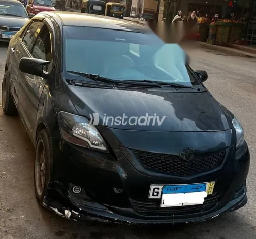 تويوتا ياريس 2009 أسود مستعملة للبيع - 1