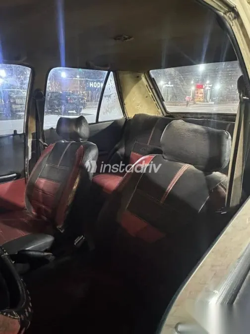 مازدا 323 1981 أبيض مستعملة للبيع - 2