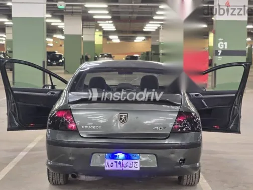 بيجو 407 2008 أخضر مستعملة للبيع - 3