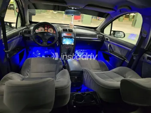 بيجو 407 2008 أخضر مستعملة للبيع - 4