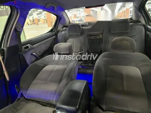 بيجو 407 2008 أخضر مستعملة للبيع - 5