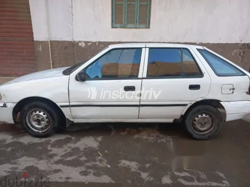 هيونداي اكسيل 1996 أبيض مستعملة للبيع - 4