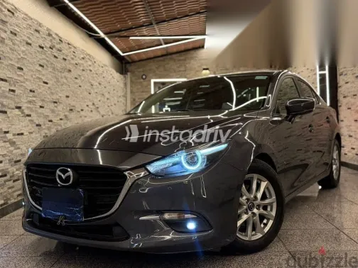مازدا 3 2019 أسود مستعملة للبيع - 1