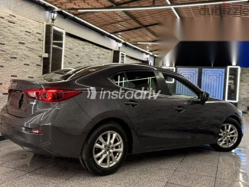 مازدا 3 2019 أسود مستعملة للبيع - 9