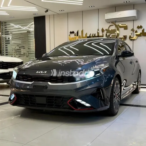 Kia Cerato 2022 Gray Used for Sale - 2