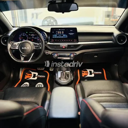 Kia Cerato 2022 Gray Used for Sale - 3