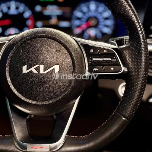 Kia Cerato 2022 Gray Used for Sale - 4