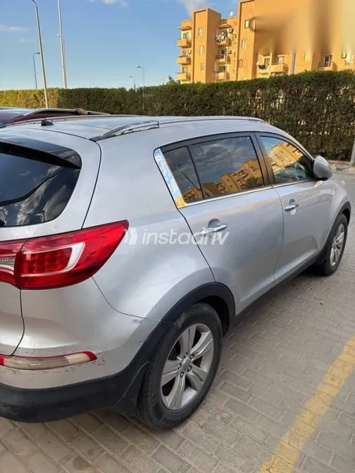 كيا سبورتاج 2013 فضي مستعملة للبيع - 6