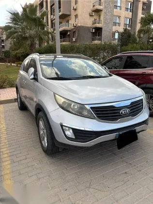 كيا سبورتاج 2013 فضي مستعملة للبيع