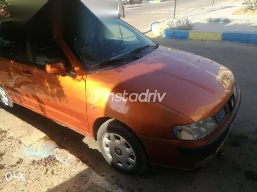 سيات كوردوبا 2001 برتقالي مستعملة للبيع - 1