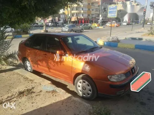 سيات كوردوبا 2001 برتقالي مستعملة للبيع - 2